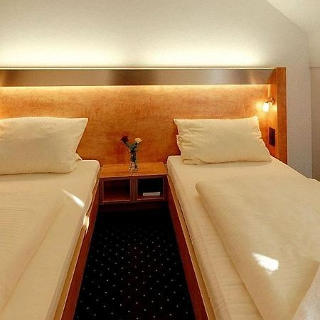 Hotel Gasthof Gross Бергкирхен Екстериор снимка