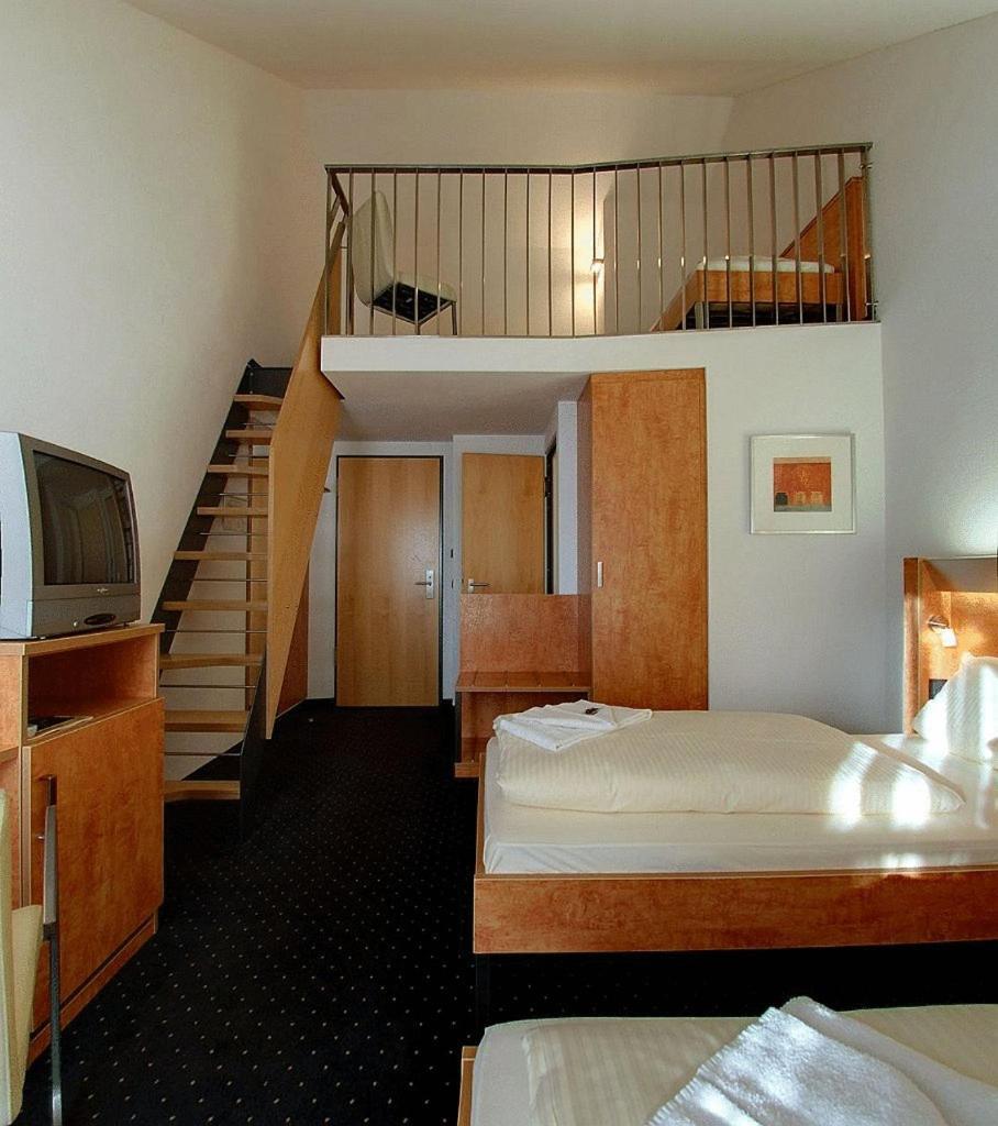 Hotel Gasthof Gross Бергкирхен Екстериор снимка