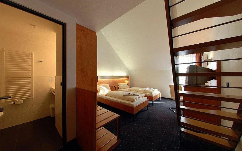 Hotel Gasthof Gross Бергкирхен Екстериор снимка
